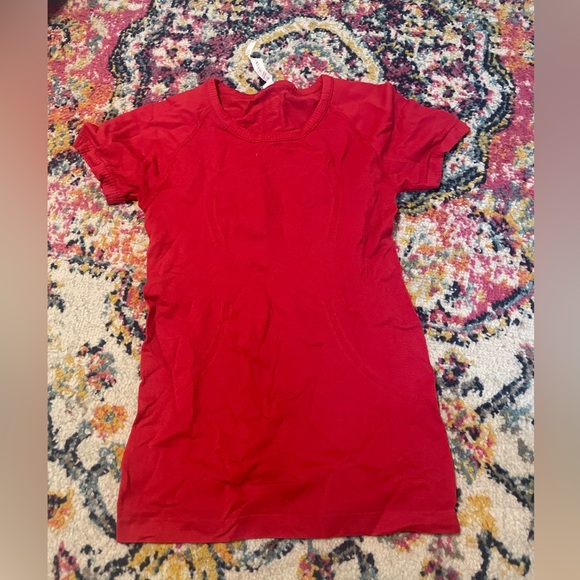 Red lululemon swiftly tech - Picture 1 of 2